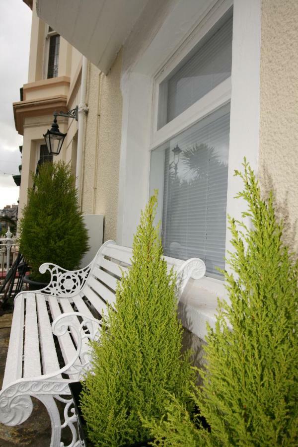 The Thomas Suite Llandudno Bagian luar foto