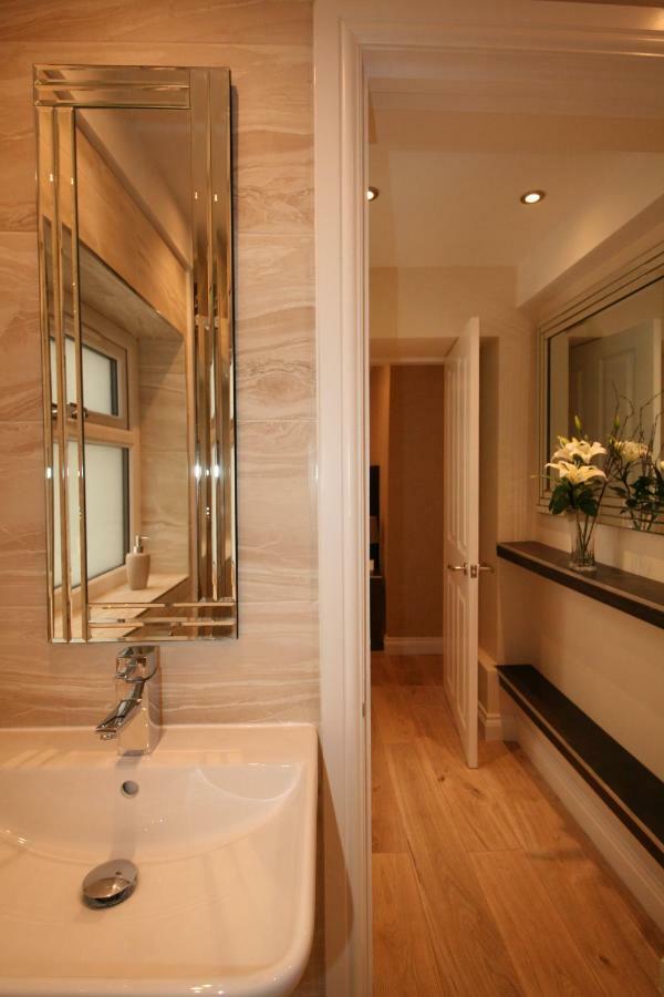 The Thomas Suite Llandudno Bagian luar foto
